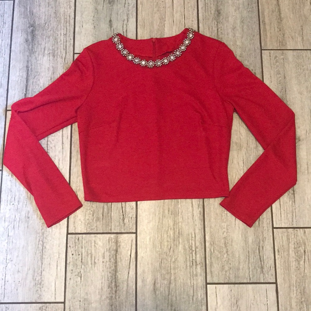 Red long sleeve cropped top M/L